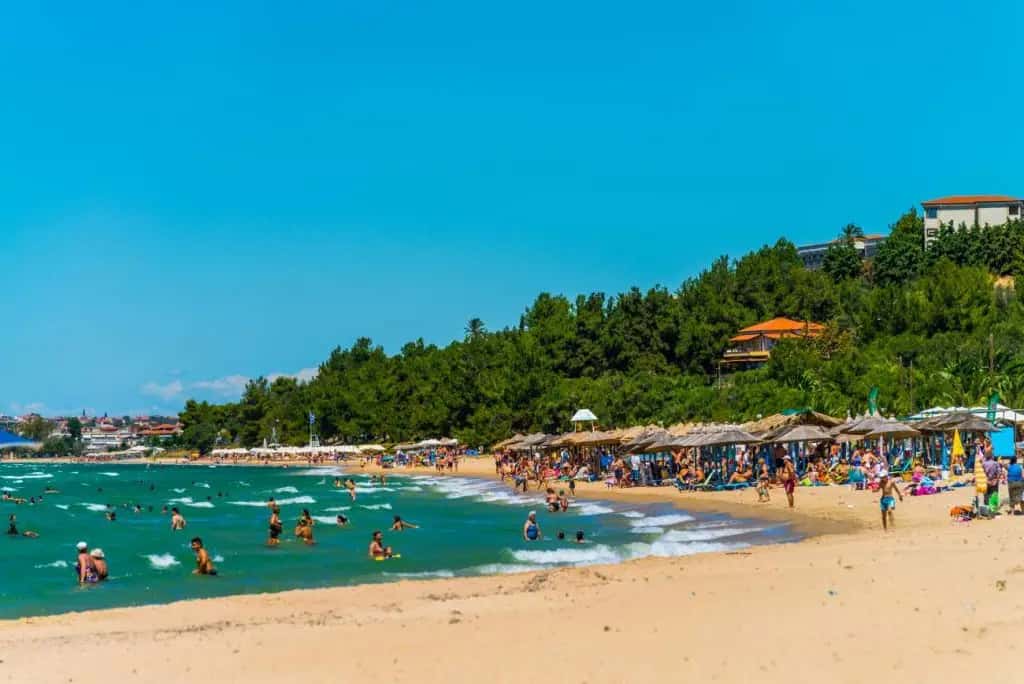 Ανακαλύψτε την Παραλία Νέα Μουδανιά στη Χαλκιδική — Παραλίες, Chalkidiki Hub