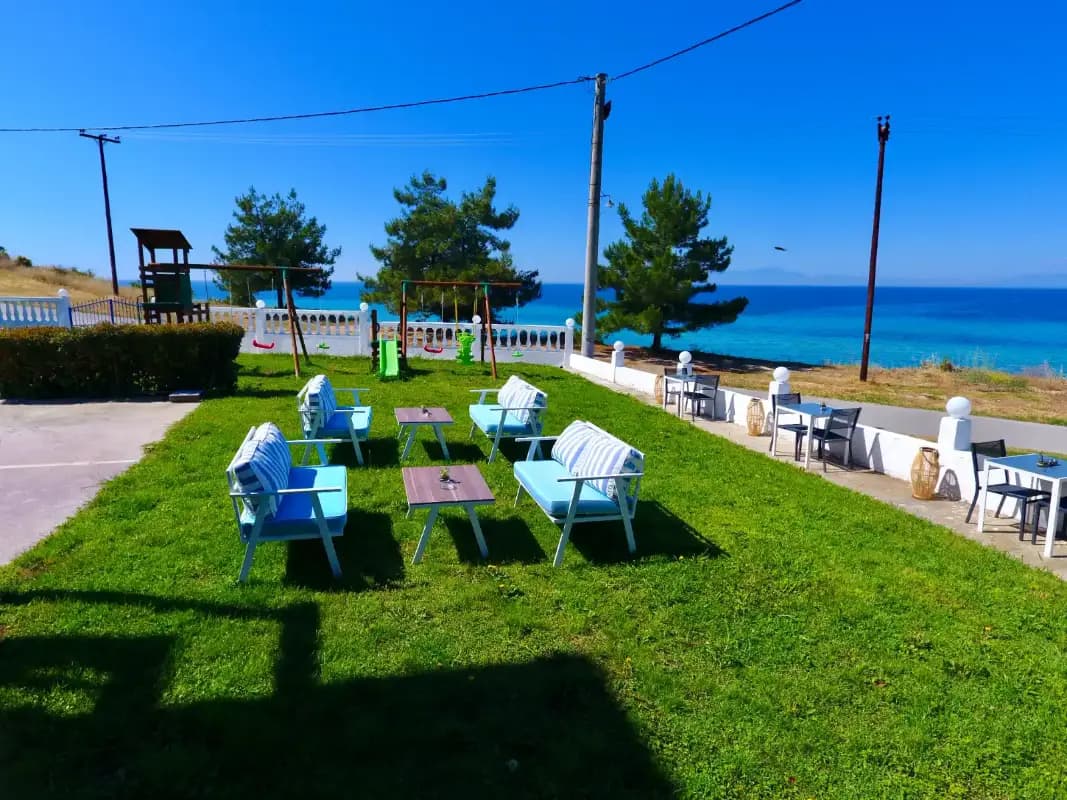 hotel paraktio