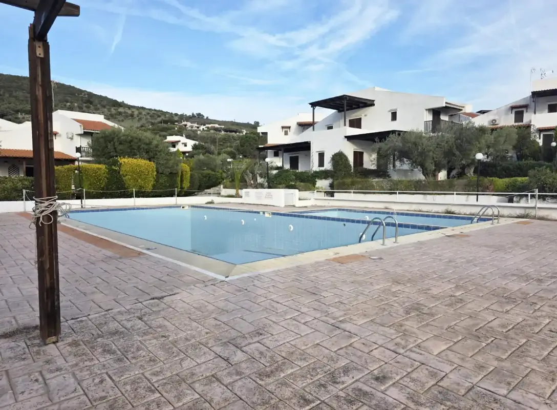 Terra Bianca – Vilă cu piscină
