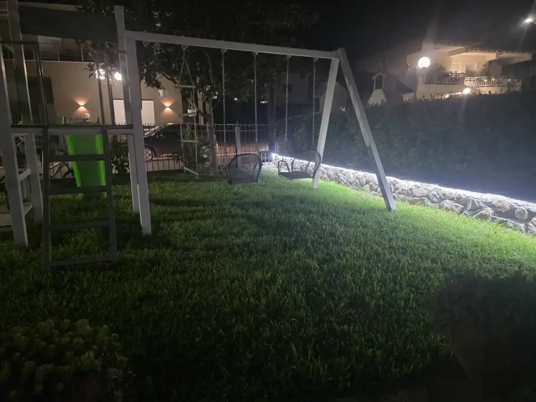 GardenScape Apartment