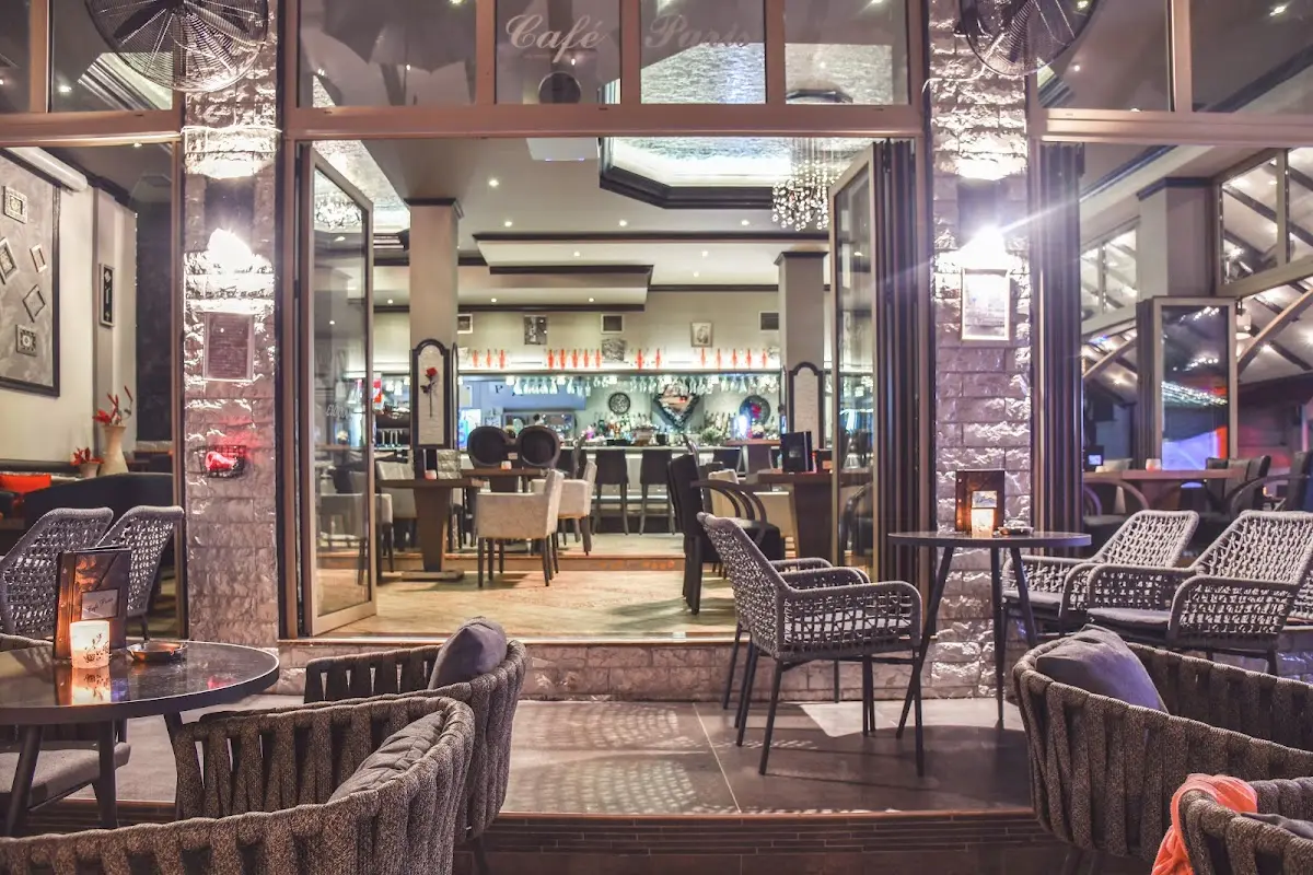 Café Paris (Sarti Halkidiki)