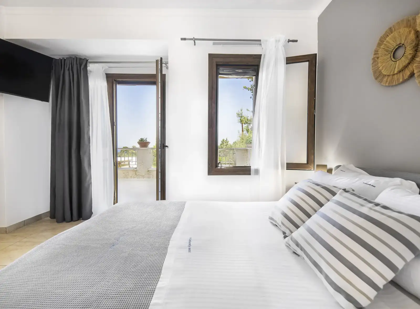 LeisureNest Villa
