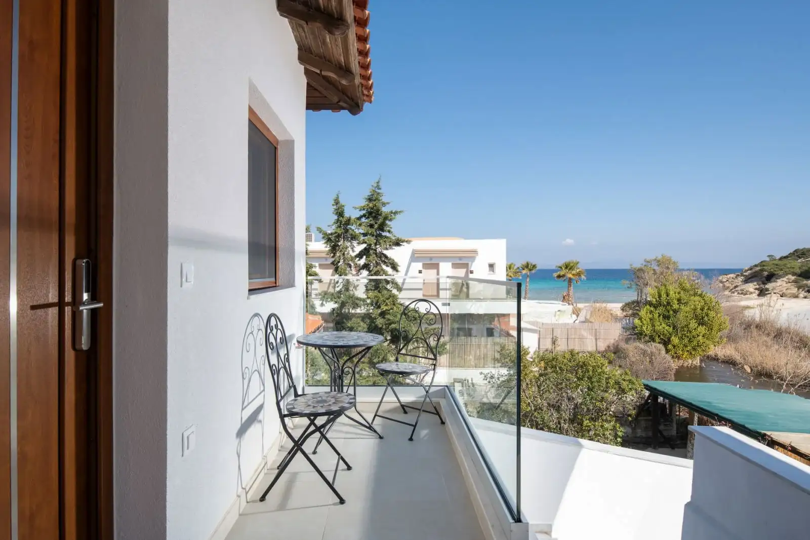 Alinas House, Trani Ammouda