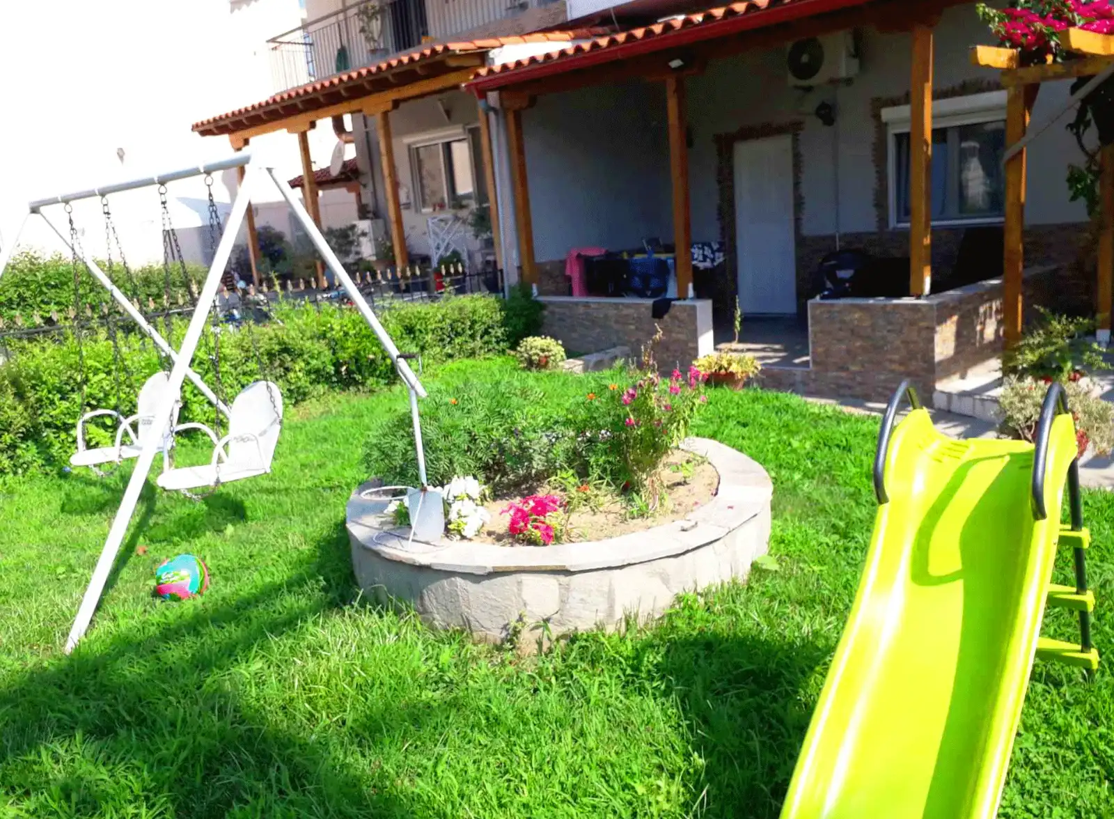 Апартаменти GardenScape №1