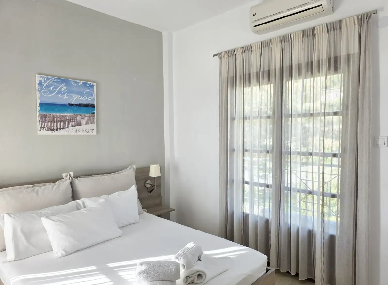 Theros Apartments “S”
