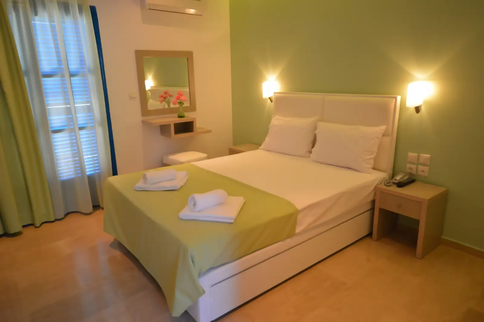 hotel paraktio