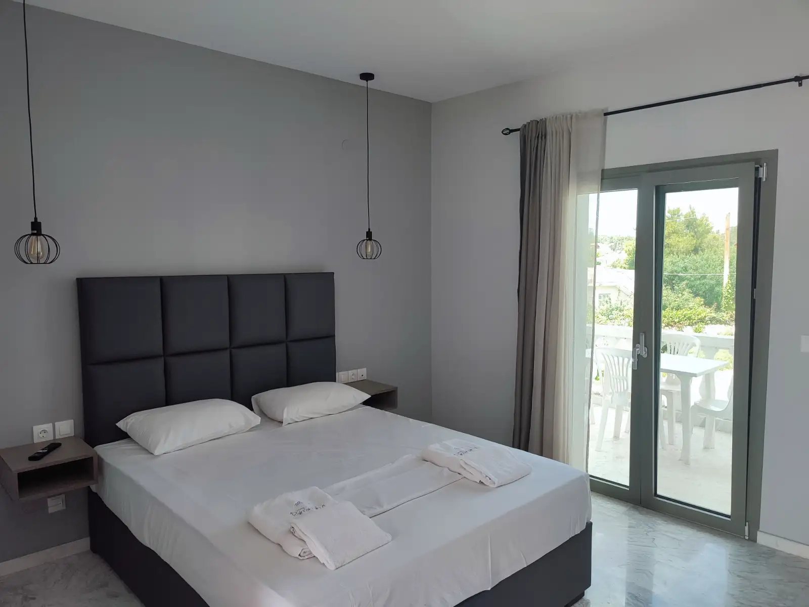 hotel paraktio
